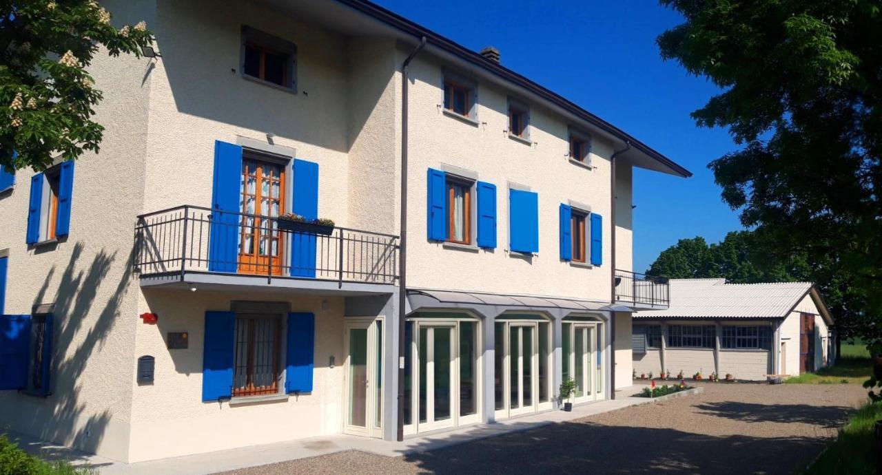 B&B Des Artistes Borzano Exterior photo