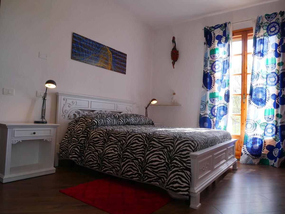 B&B Des Artistes Borzano Exterior photo