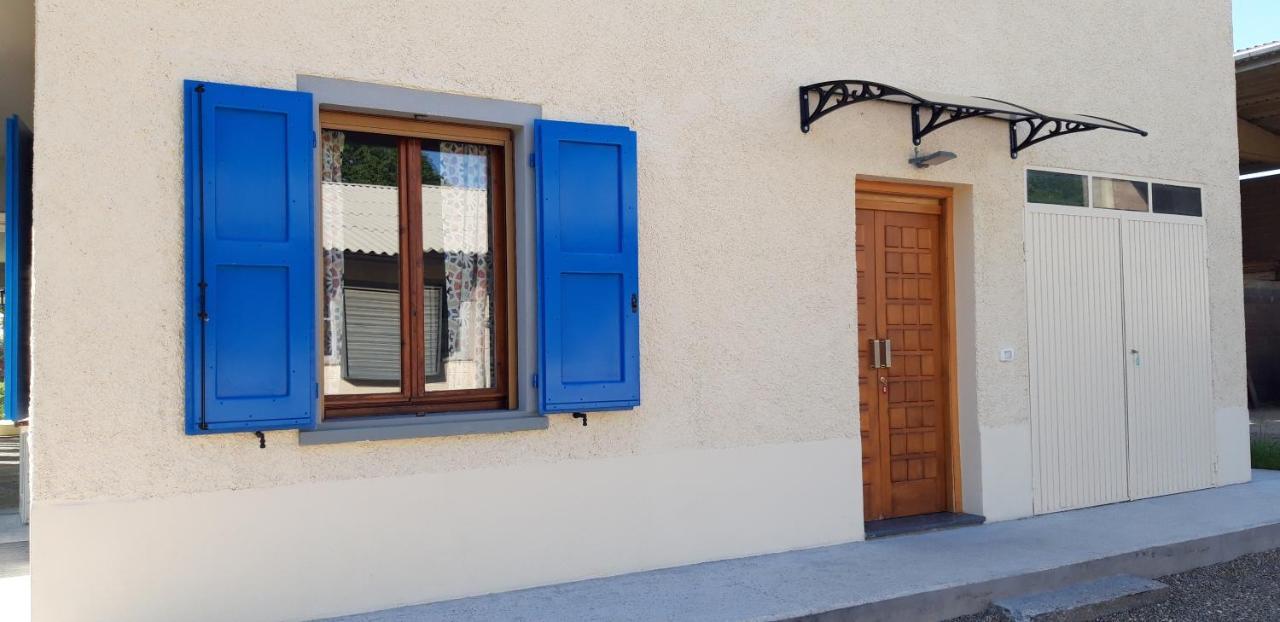 B&B Des Artistes Borzano Exterior photo