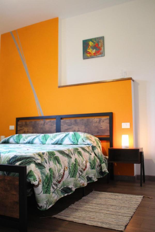 B&B Des Artistes Borzano Exterior photo