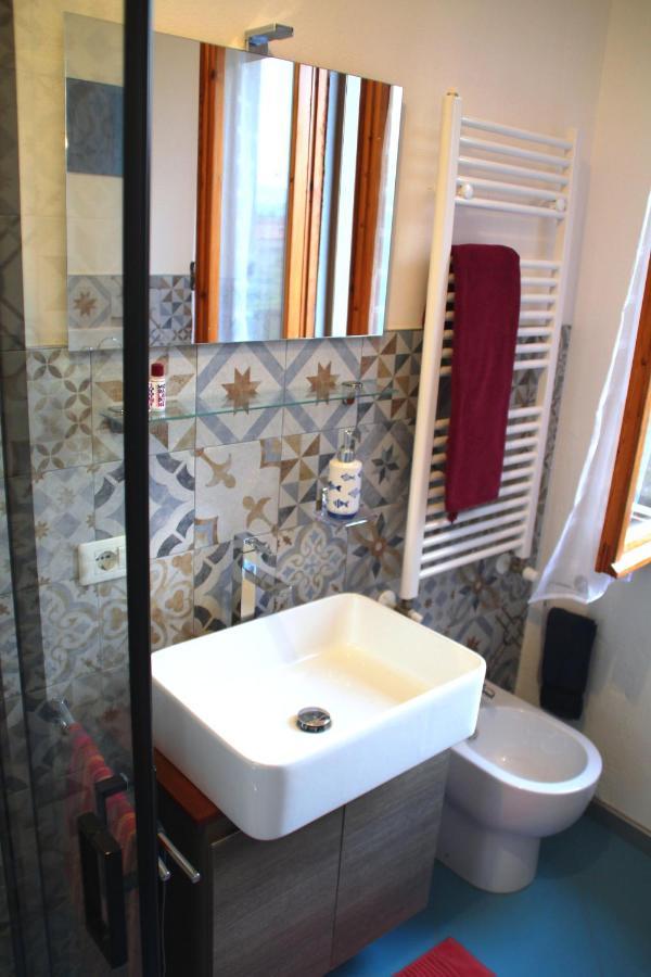 B&B Des Artistes Borzano Exterior photo